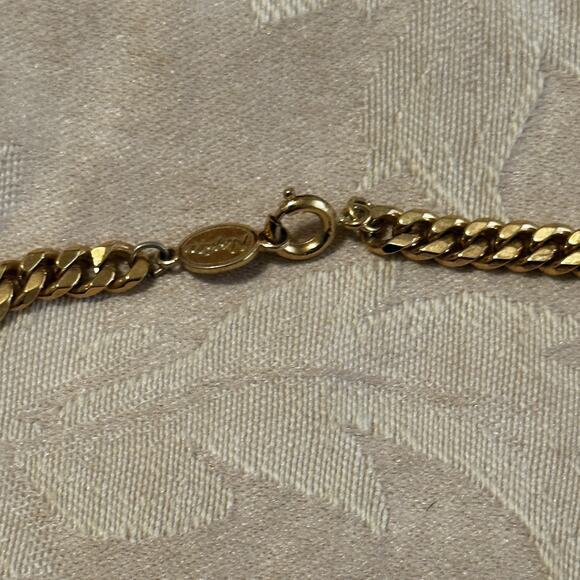 Vintage NAPIER Signed Large Gold Tone Pendant Necklace - Picture 4 of 5